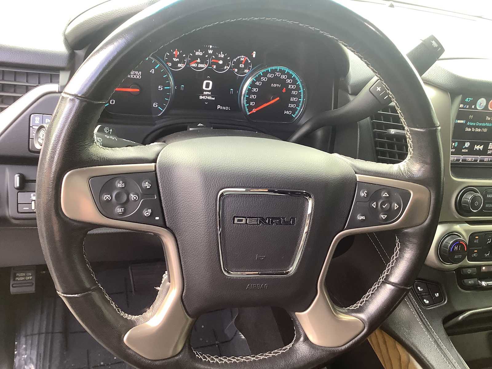 Used 2019 GMC Yukon XL Denali w/ Denali Ultimate Package image 15