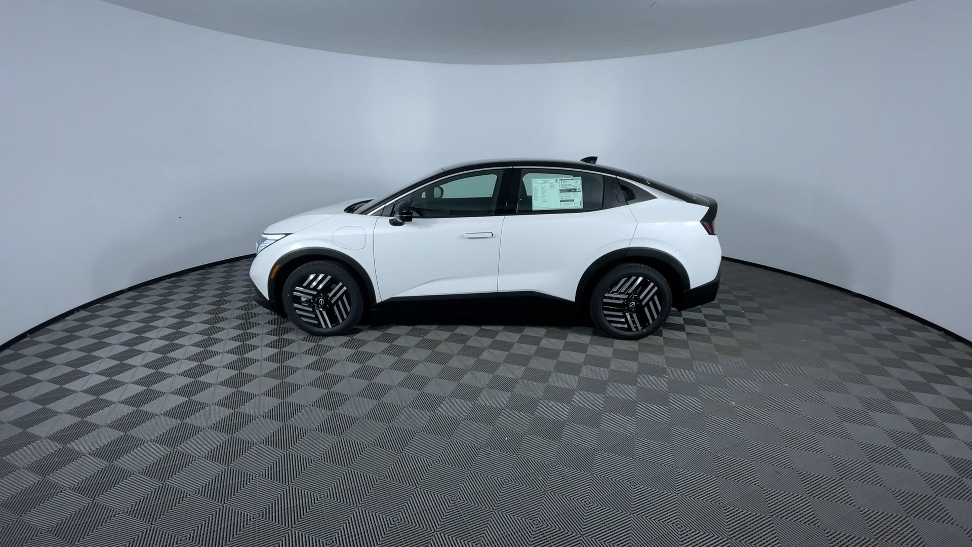 New 2026 Nissan Leaf SV+ w/ Floor Mat Package (SV+) FWD image 5