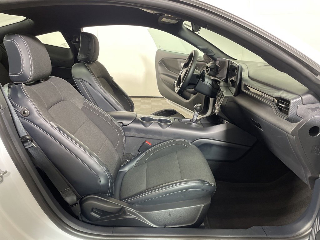 Used 2024 Ford Mustang Coupe image 21