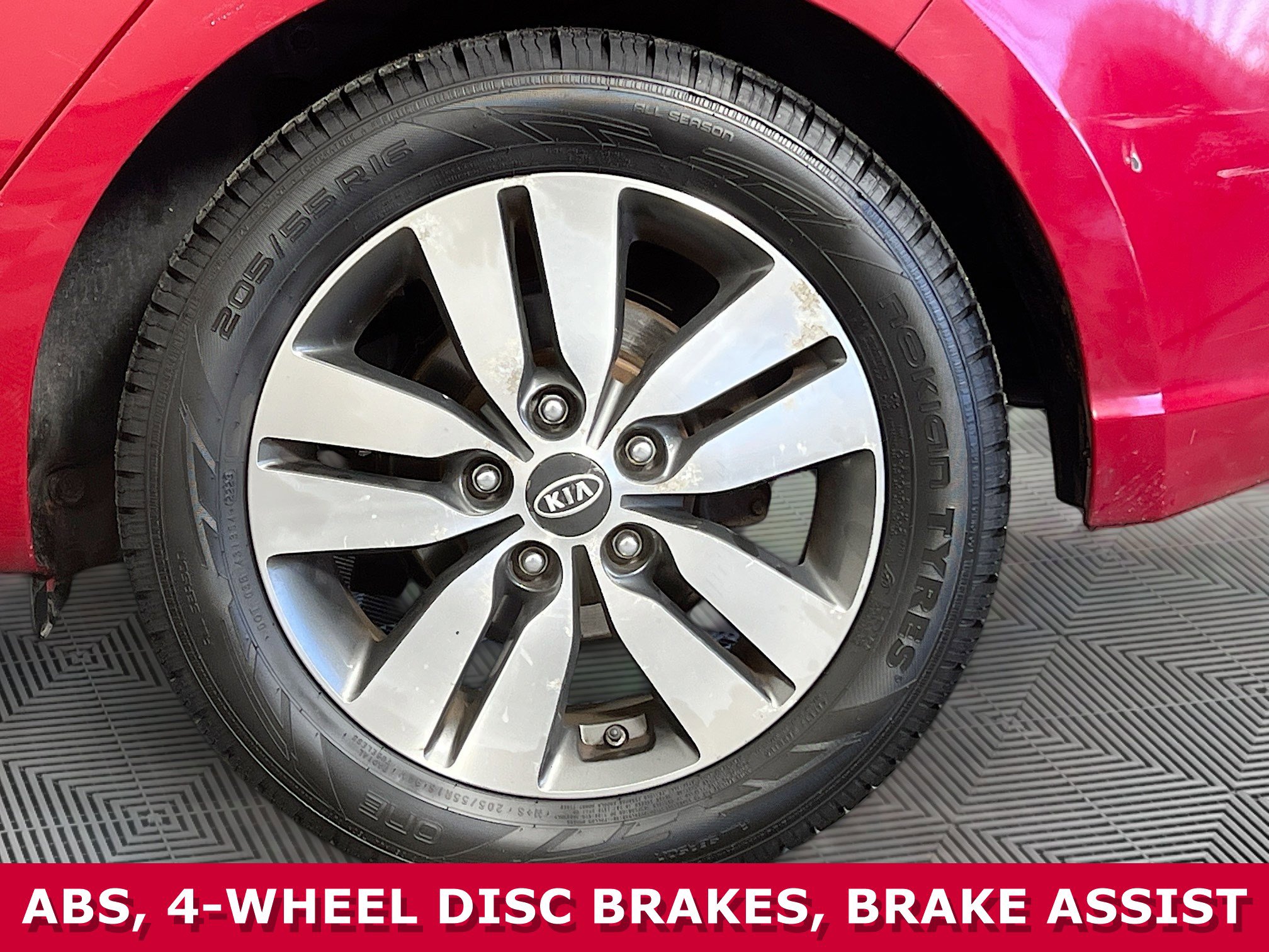 Used 2013 Kia Forte EX image 29