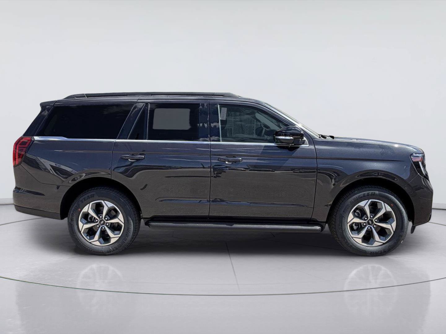 New 2027 Ford Expedition Active RWD image 2