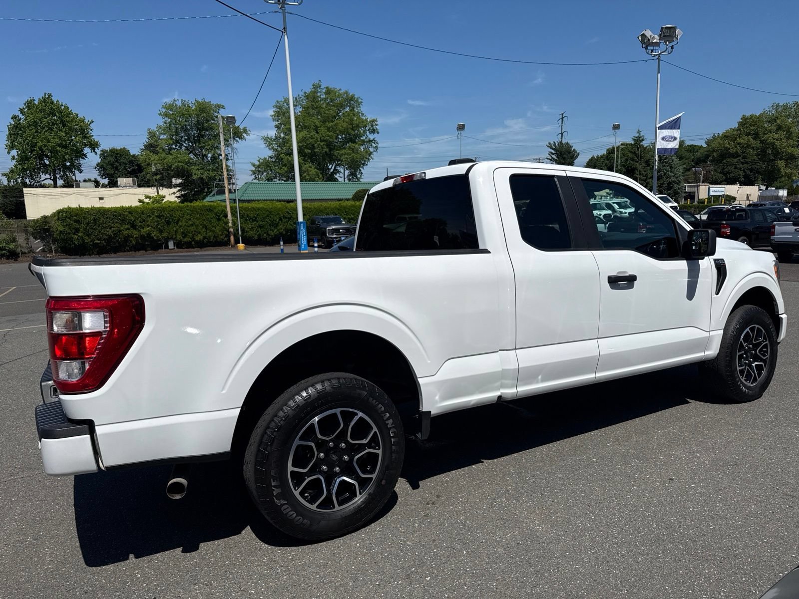 Used 2022 Ford F150 XL w/ STX Appearance Package AWD/4WD image 5