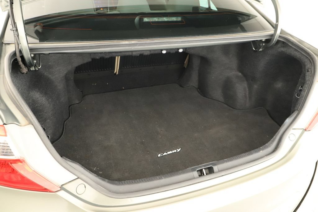 Used 2014 Toyota Camry LE FWD image 28