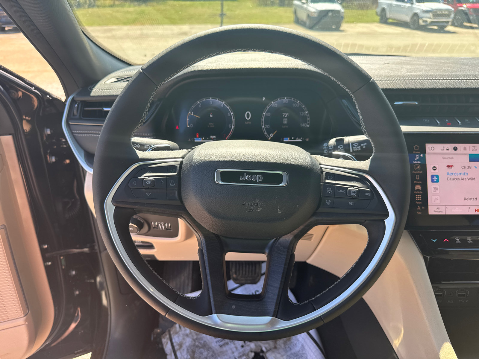 New 2026 Jeep Grand Cherokee Limited w/ Limited Altitude Package AWD/4WD image 23
