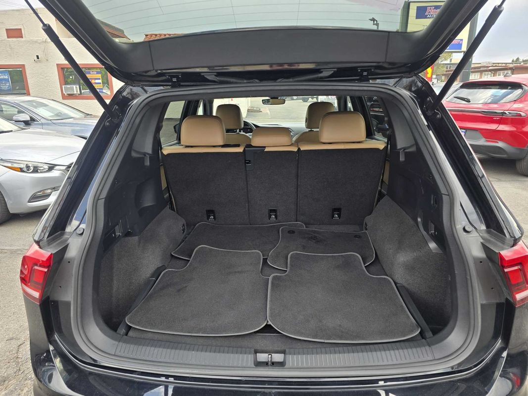 Used 2023 Volkswagen Tiguan SE AWD/4WD image 28