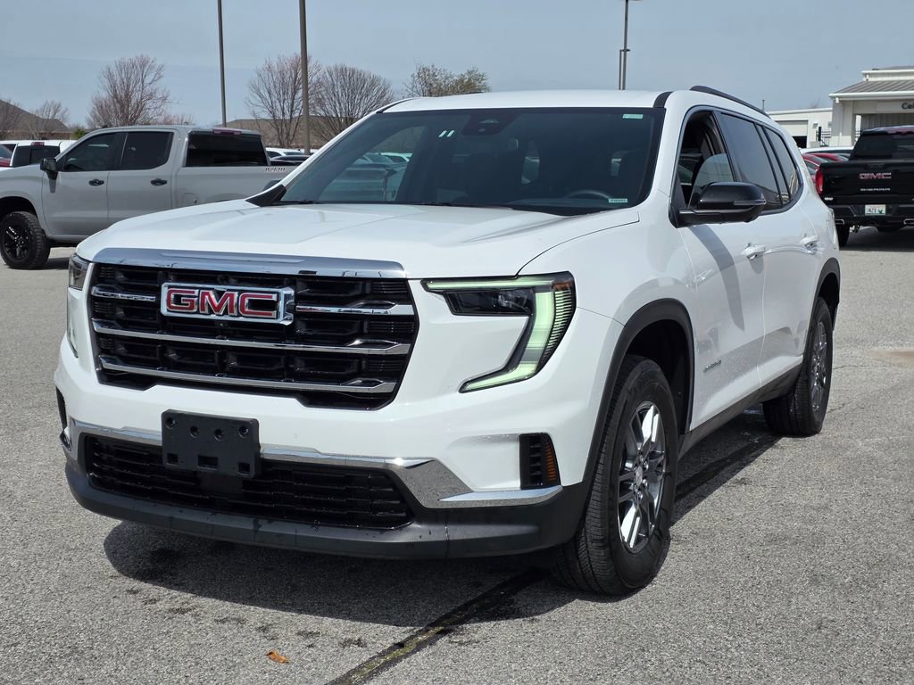 Used 2025 GMC Acadia Elevation image 3