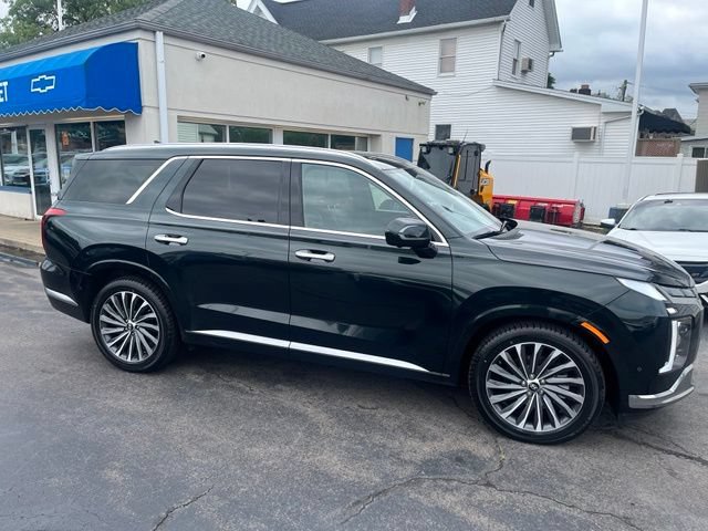 Used 2024 Hyundai Palisade Calligraphy AWD/4WD image 2