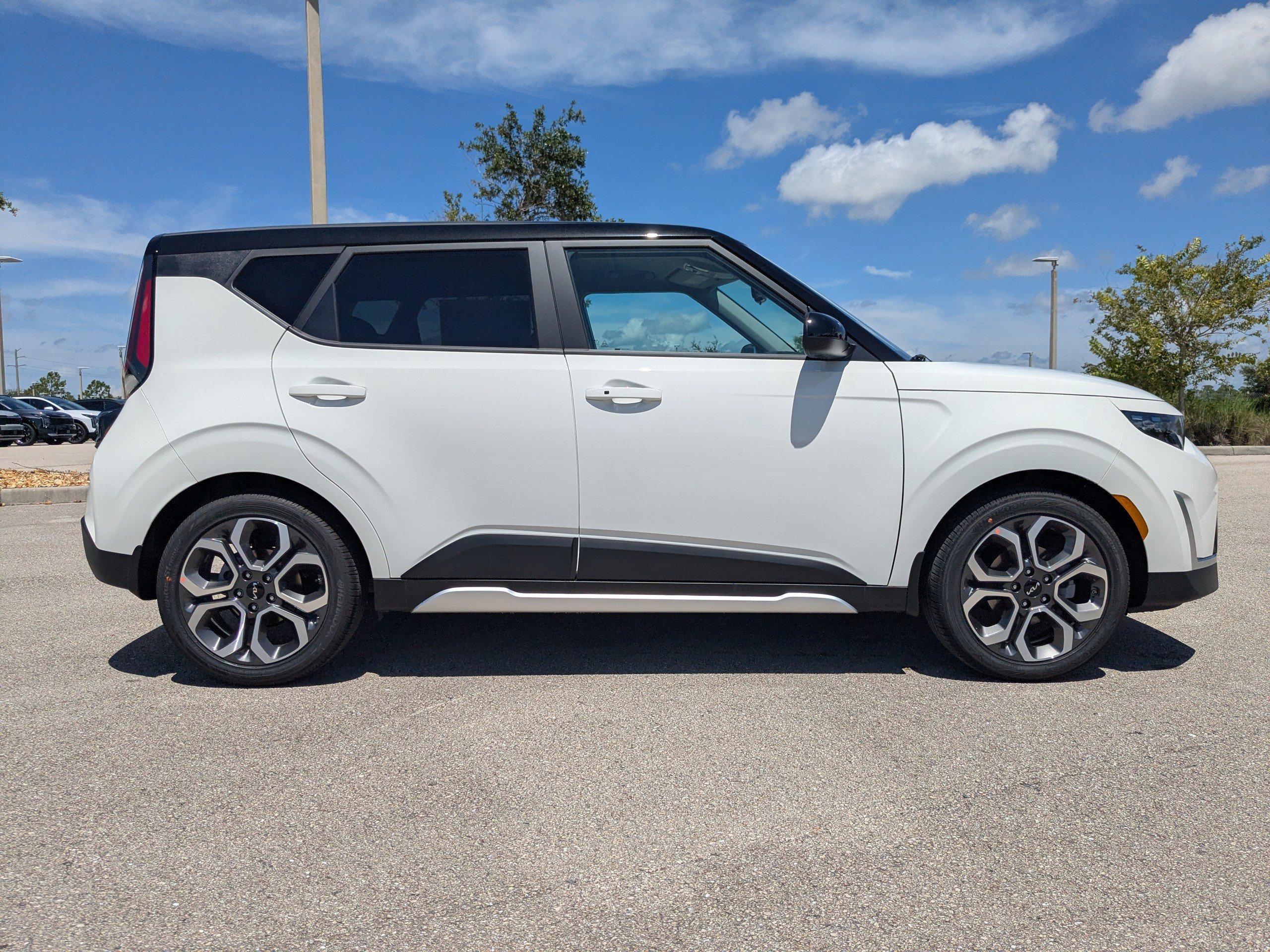 New 2025 Kia Soul EX image 4