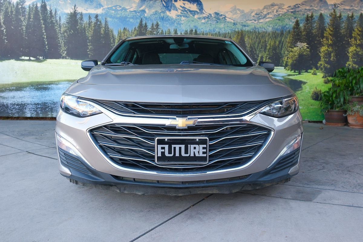 Used 2022 Chevrolet Malibu LS image 2