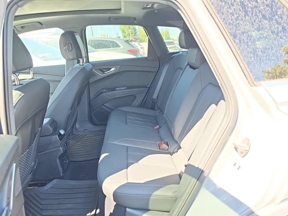 Used 2023 Audi Q4 e-tron Premium Plus w/ Premium Plus RWD image 9