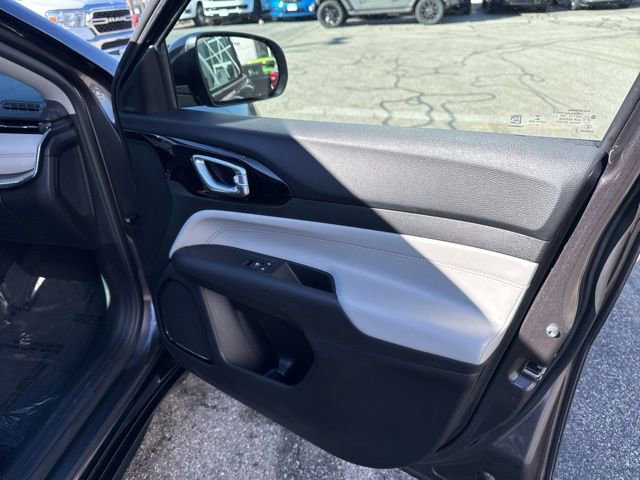 Certified 2022 Jeep Compass Limited w/ Elite Group image 11