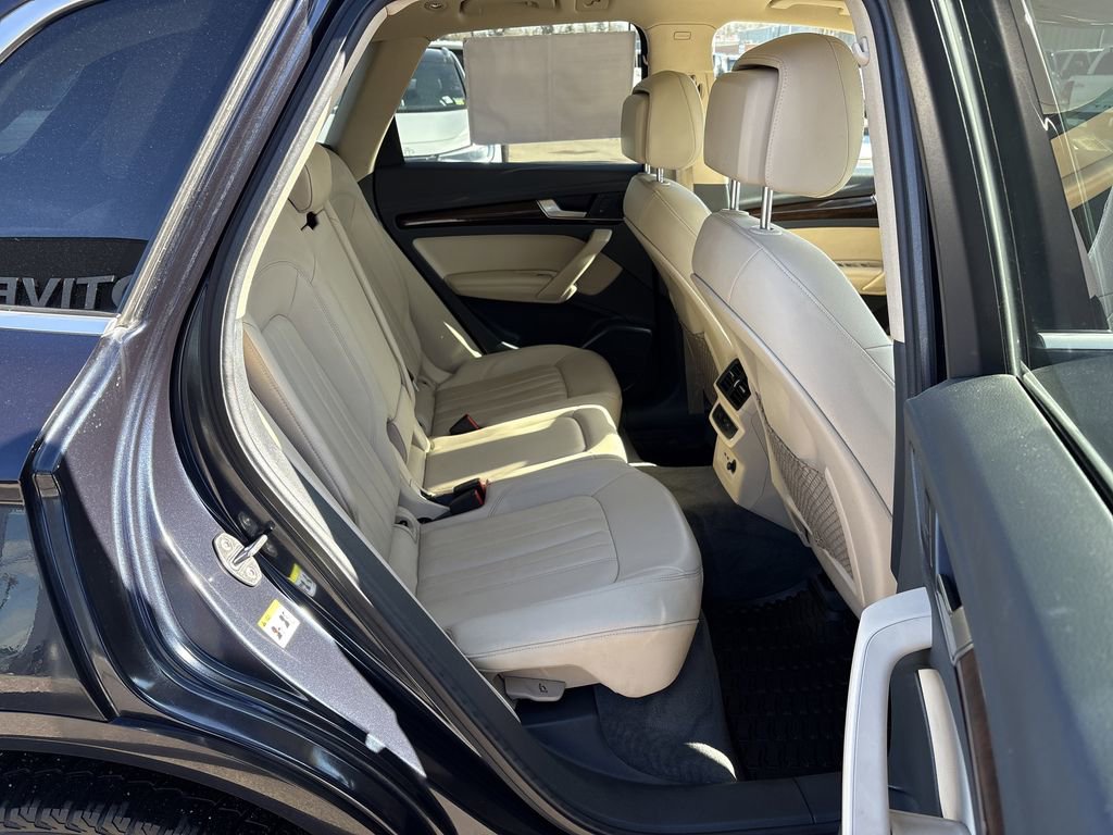 Used 2020 Audi Q5 2.0T Premium Plus w/ Premium Plus Package AWD/4WD image 30