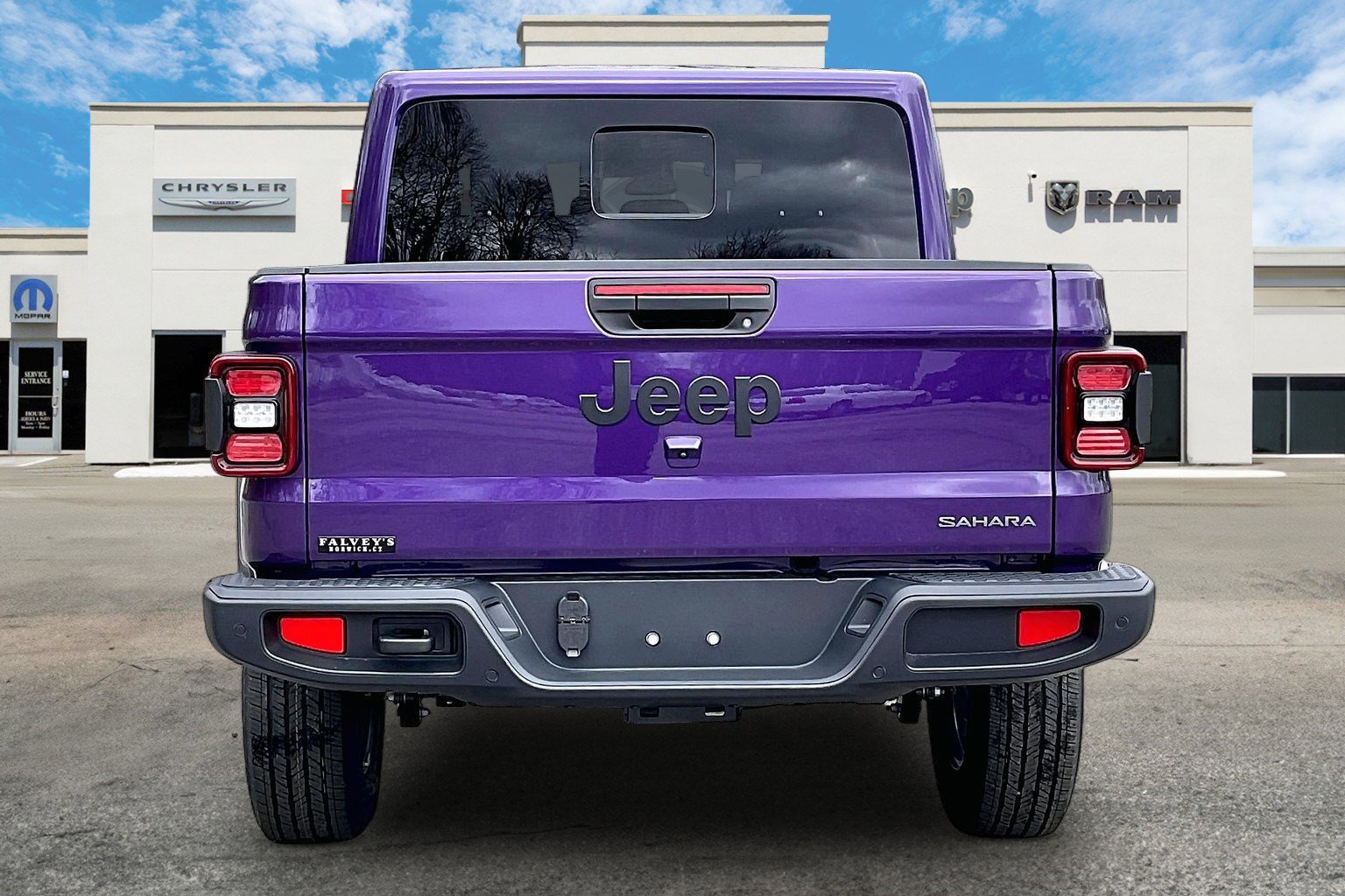 New 2026 Jeep Gladiator Sport AWD/4WD image 4