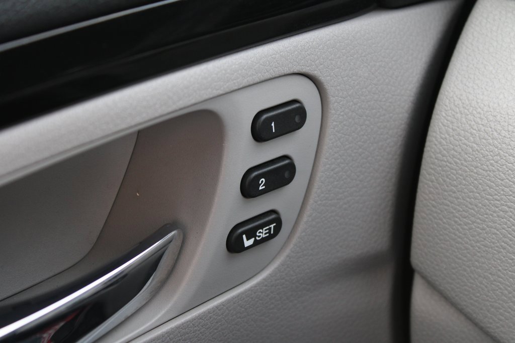 Used 2017 Honda Pilot Touring image 38