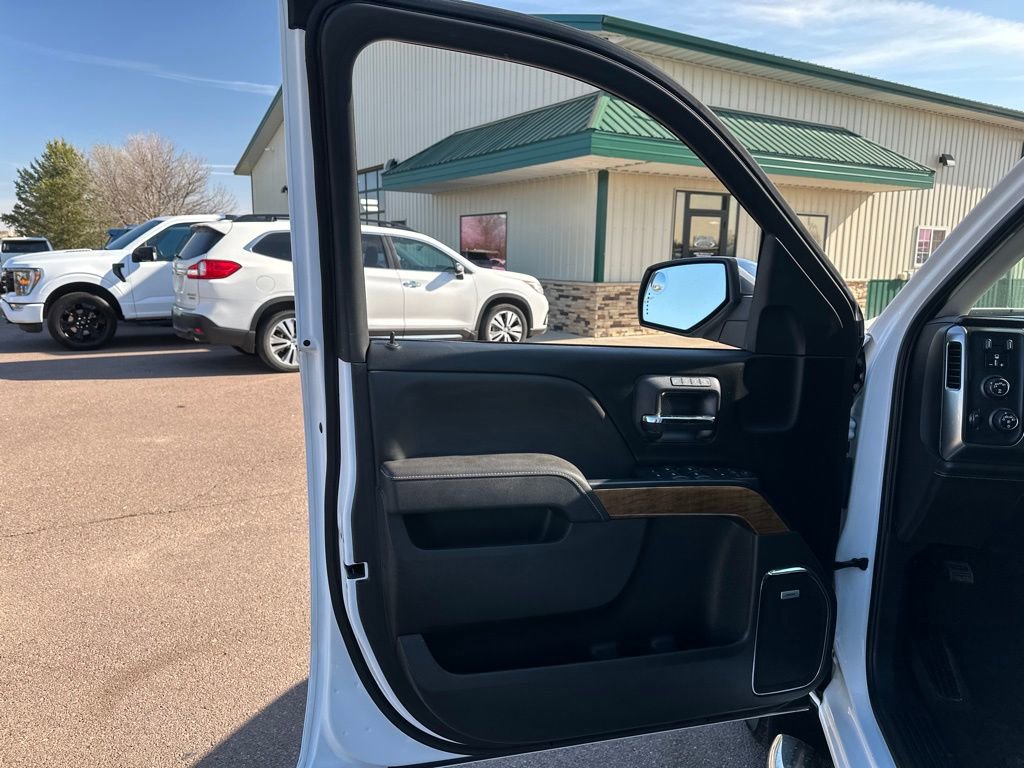 Used 2017 Chevrolet Silverado 1500 LTZ w/ Sport Package AWD/4WD image 11