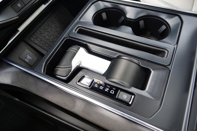 Used 2024 Ford F150 Lightning Platinum AWD/4WD image 17