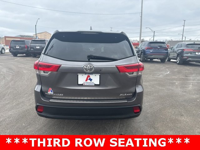 Used 2018 Toyota Highlander XLE image 4