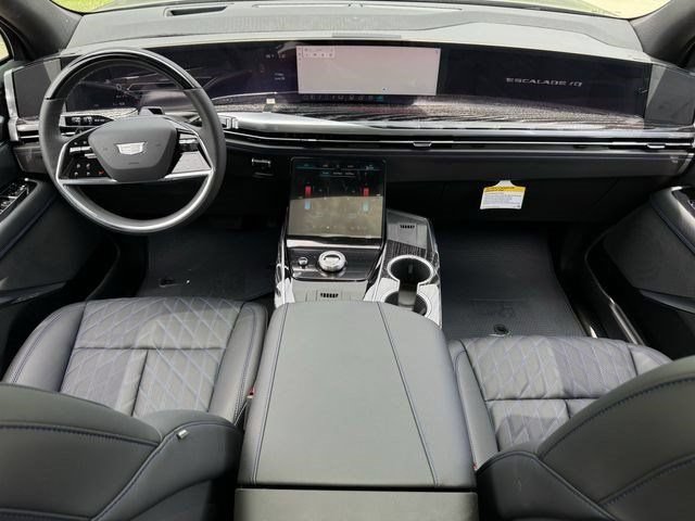 New 2026 Cadillac Escalade IQ Sport 1 w/ LPO, ONYX Package AWD/4WD image 9