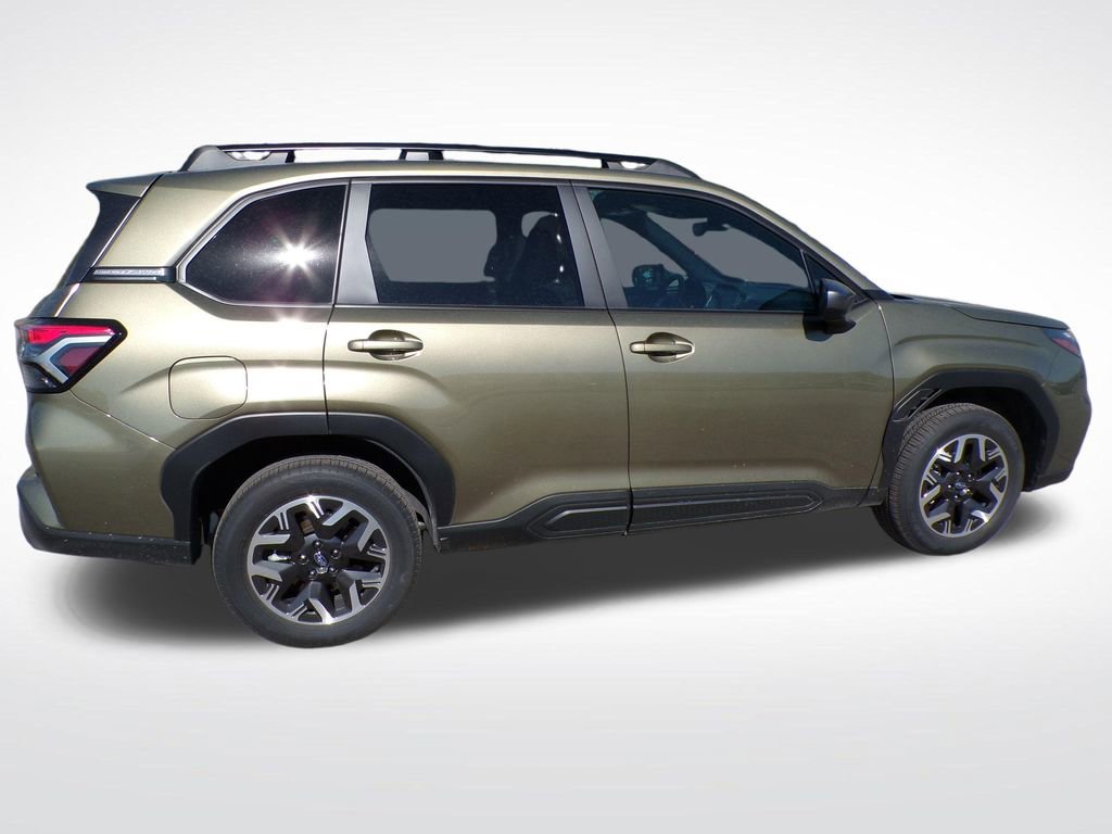 Used 2026 Subaru Forester Premium AWD/4WD image 8