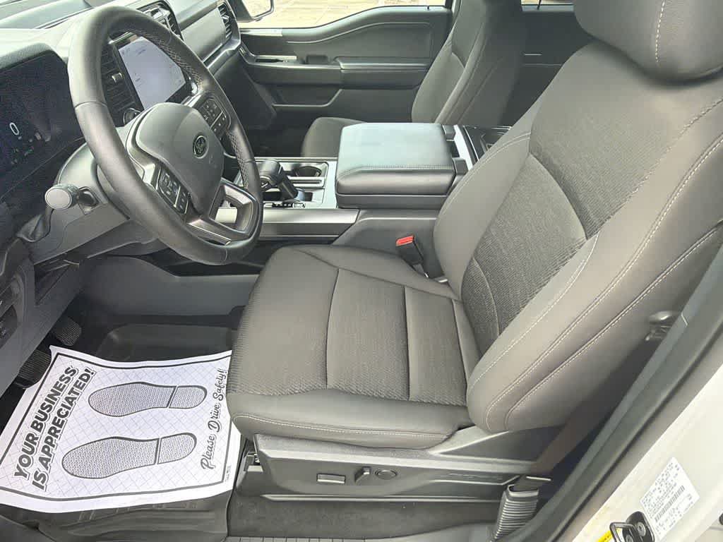 Used 2021 Toyota Corolla SE FWD image 9