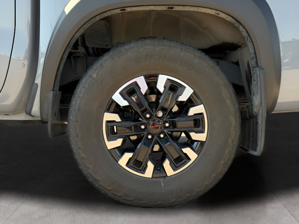 Used 2024 Nissan Frontier Pro-X RWD image 16