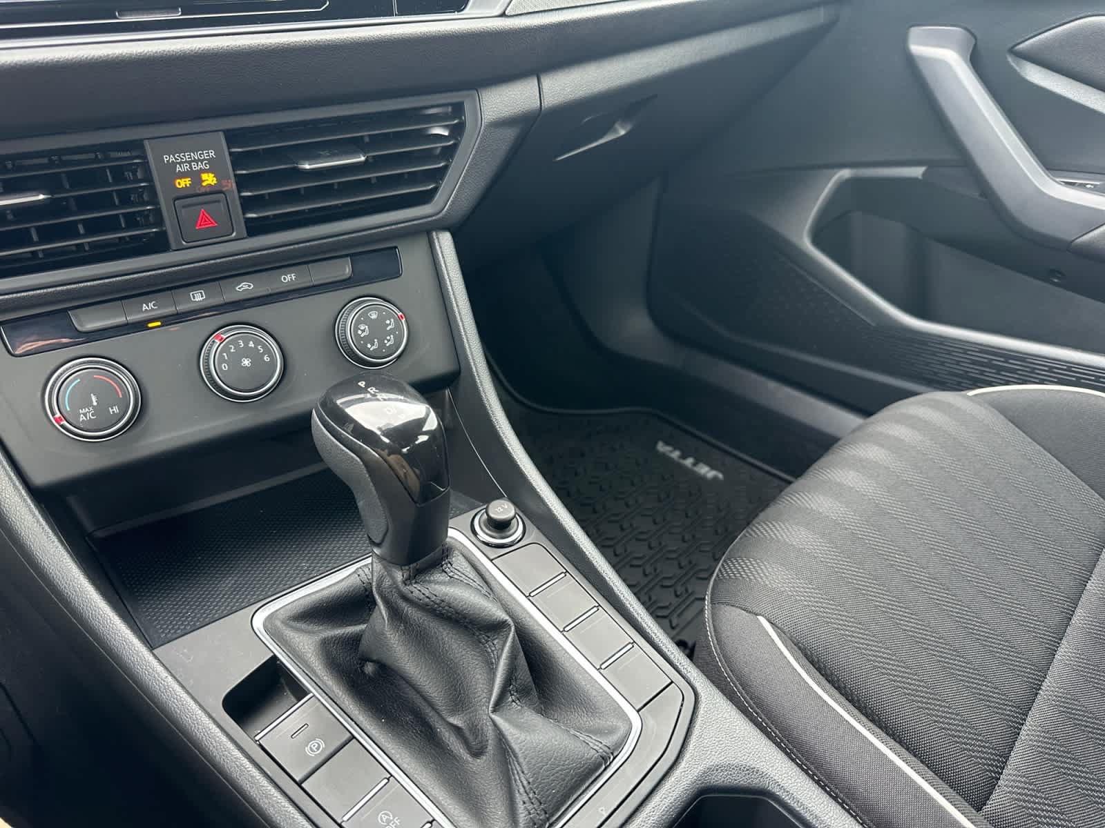 Used 2023 Volkswagen Jetta Sport FWD image 23