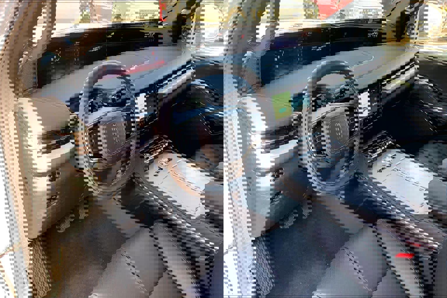 New 2026 Lincoln Navigator Reserve w/ Jet Appearance Package image 8