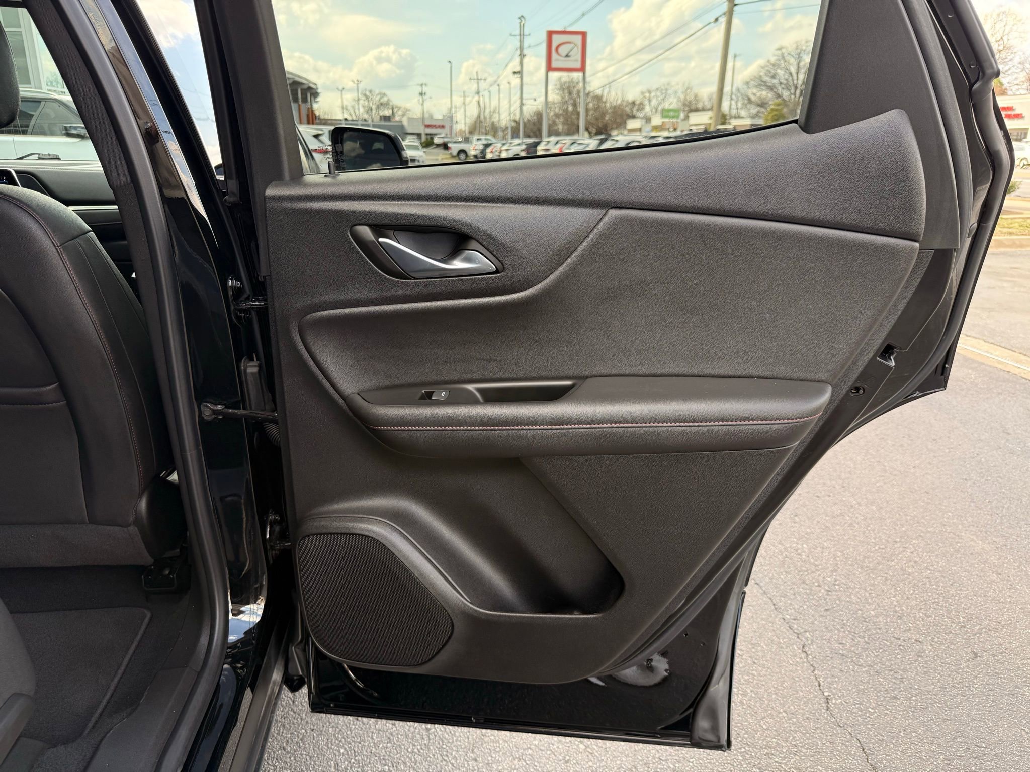 Used 2022 Chevrolet Blazer RS FWD image 28