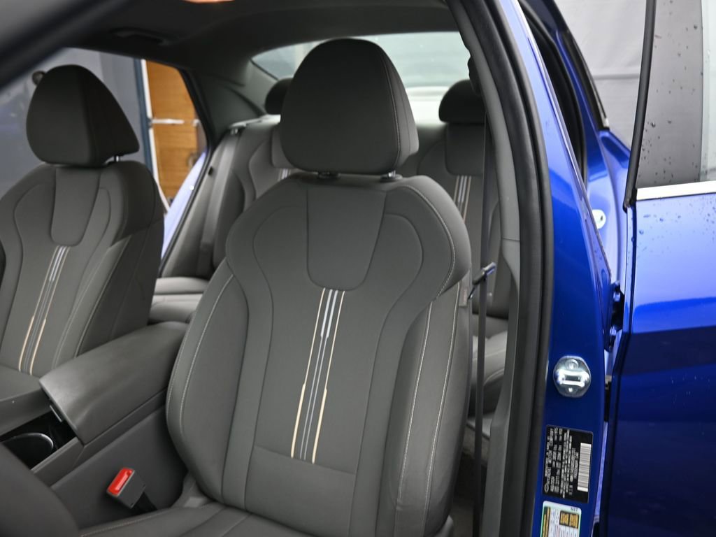 Used 2025 Hyundai Elantra SEL image 28