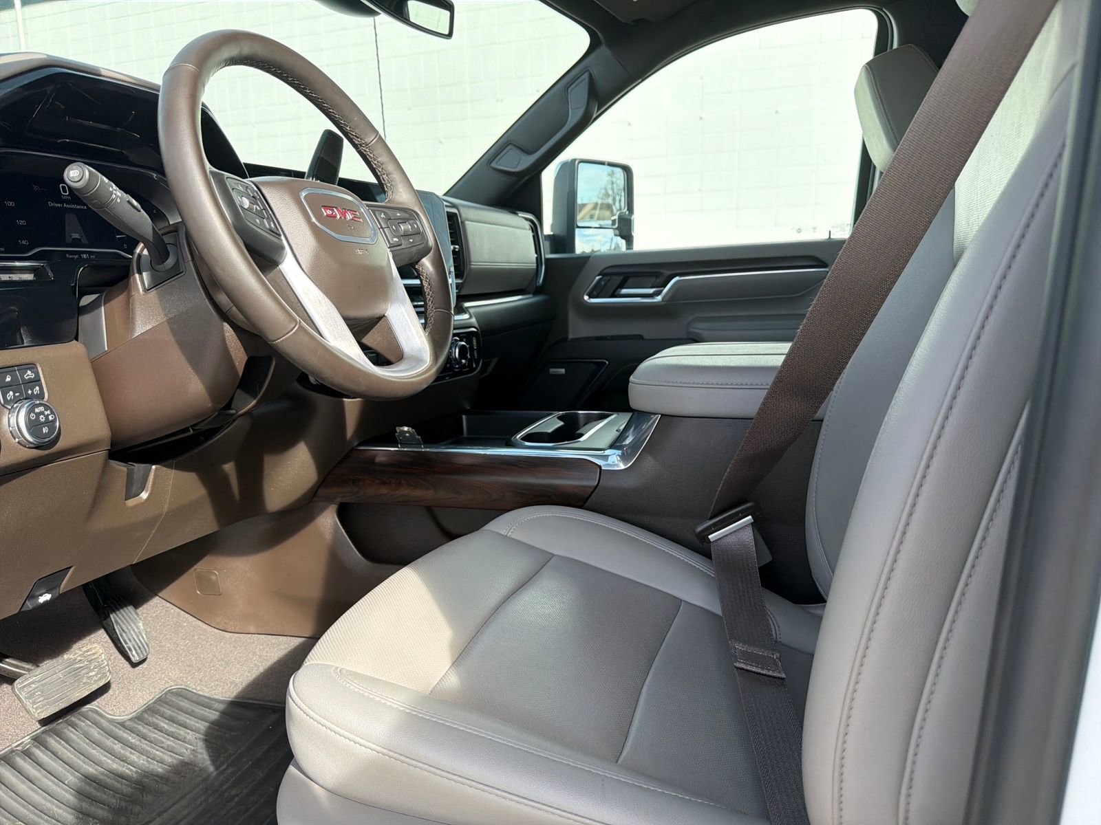 Used 2024 GMC Sierra 2500 SLT w/ SLT Premium Package image 14