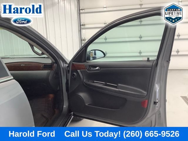 Used 2008 Chevrolet Impala LT FWD image 11