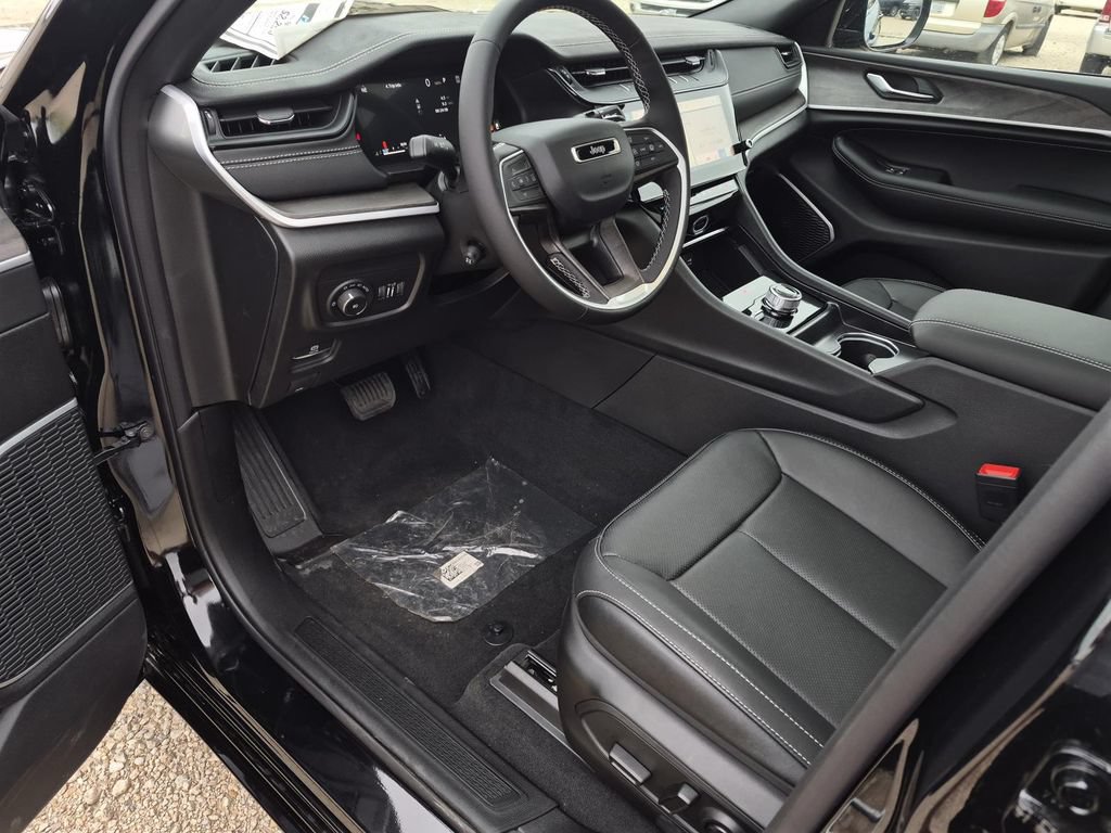 New 2026 Jeep Grand Cherokee Limited AWD/4WD image 11