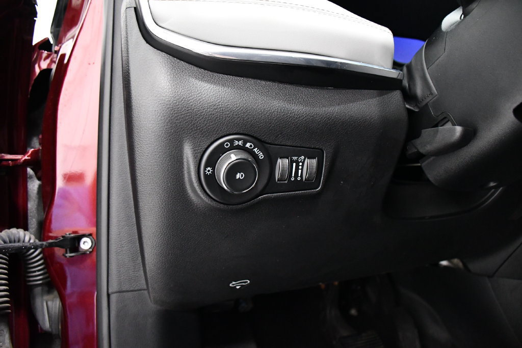 Used 2022 Jeep Compass Limited w/ Elite Group AWD/4WD image 11