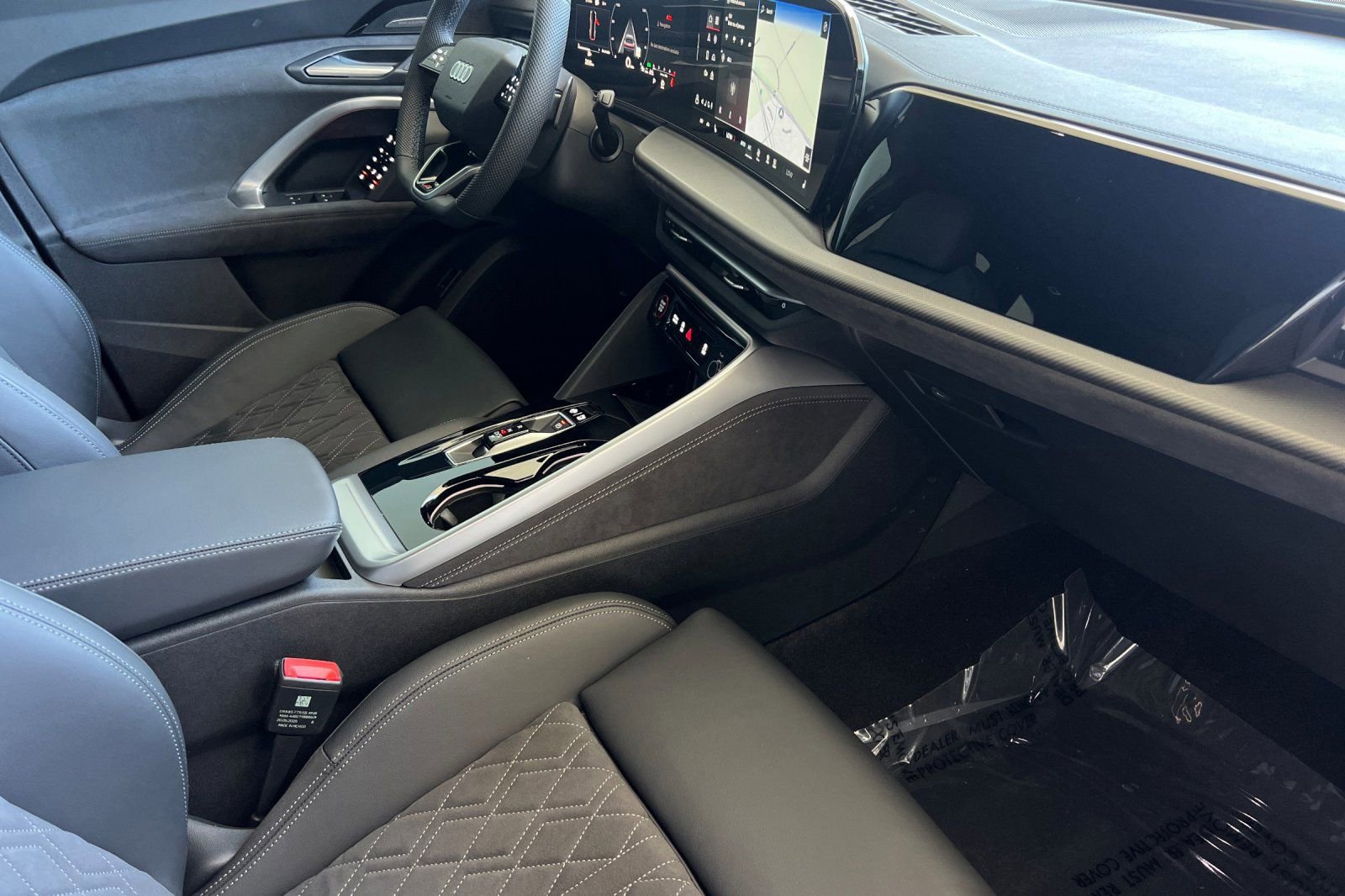 Used 2025 Audi SQ5 Premium Plus AWD/4WD image 18