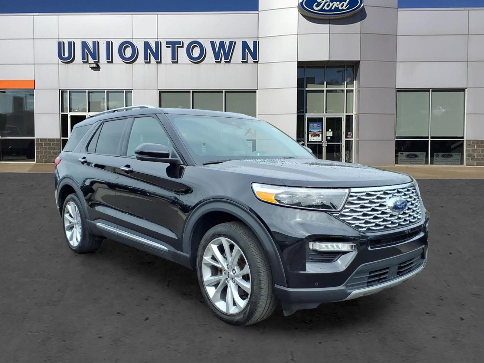 Used 2023 Ford Explorer Platinum w/ Technology Package AWD/4WD image 1