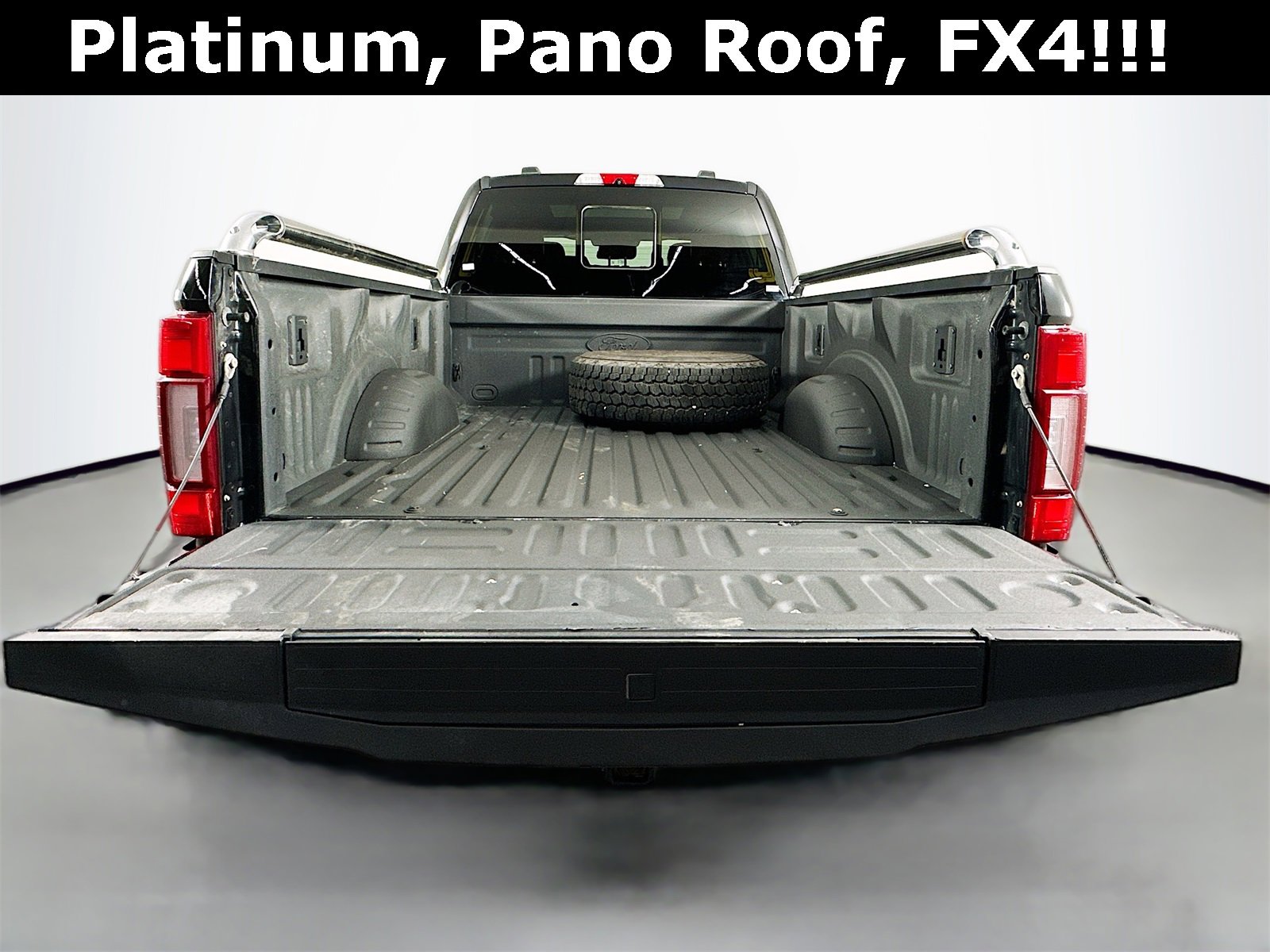 Used 2022 Ford F250 Platinum w/ FX4 Off-Road Package image 29