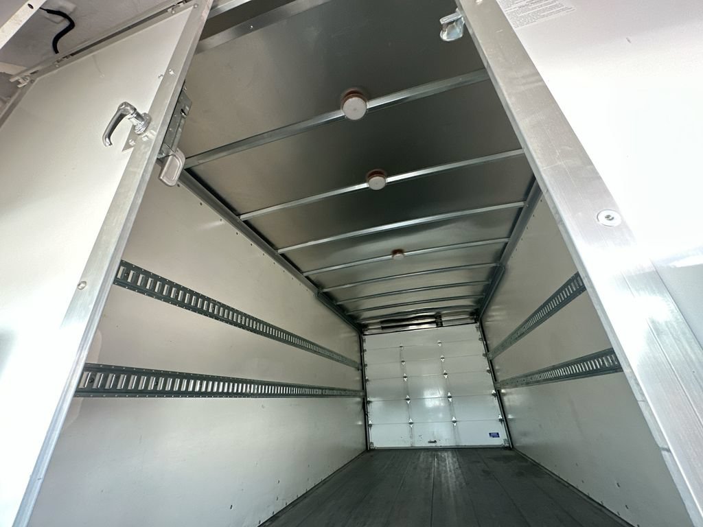 Used 2022 Ford E-450 and Econoline 450 Super Duty RWD image 4