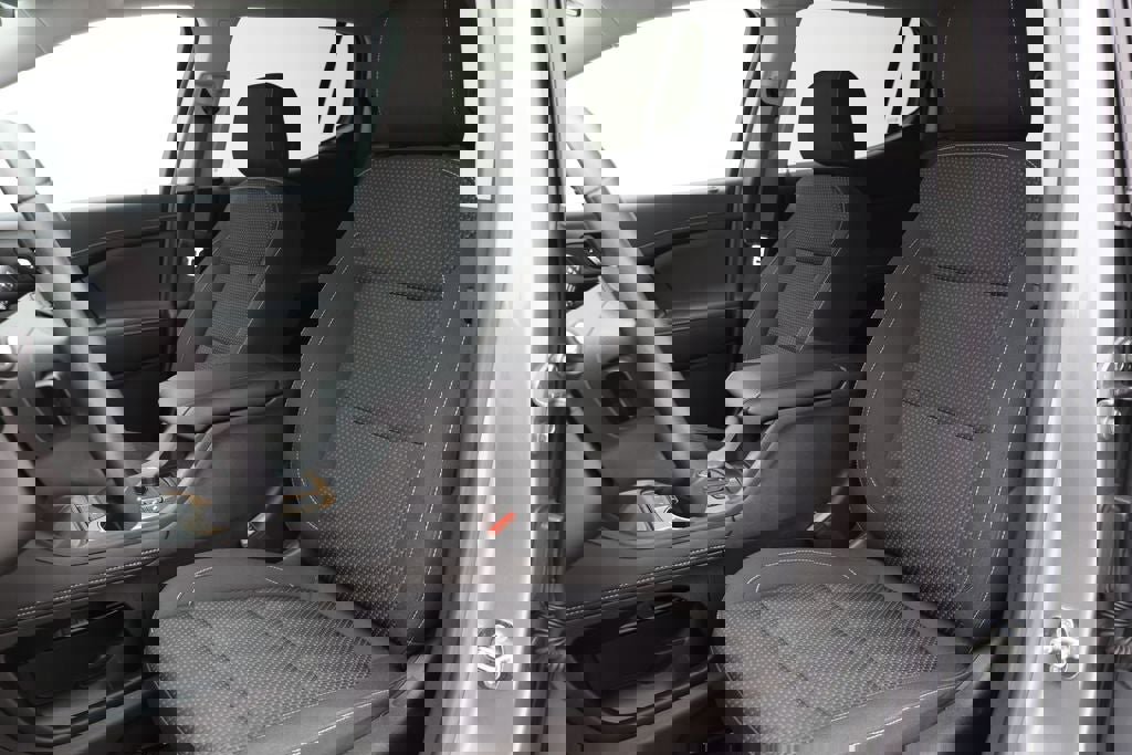 Used 2023 GMC Acadia SLE w/ Driver Convenience Package image 16