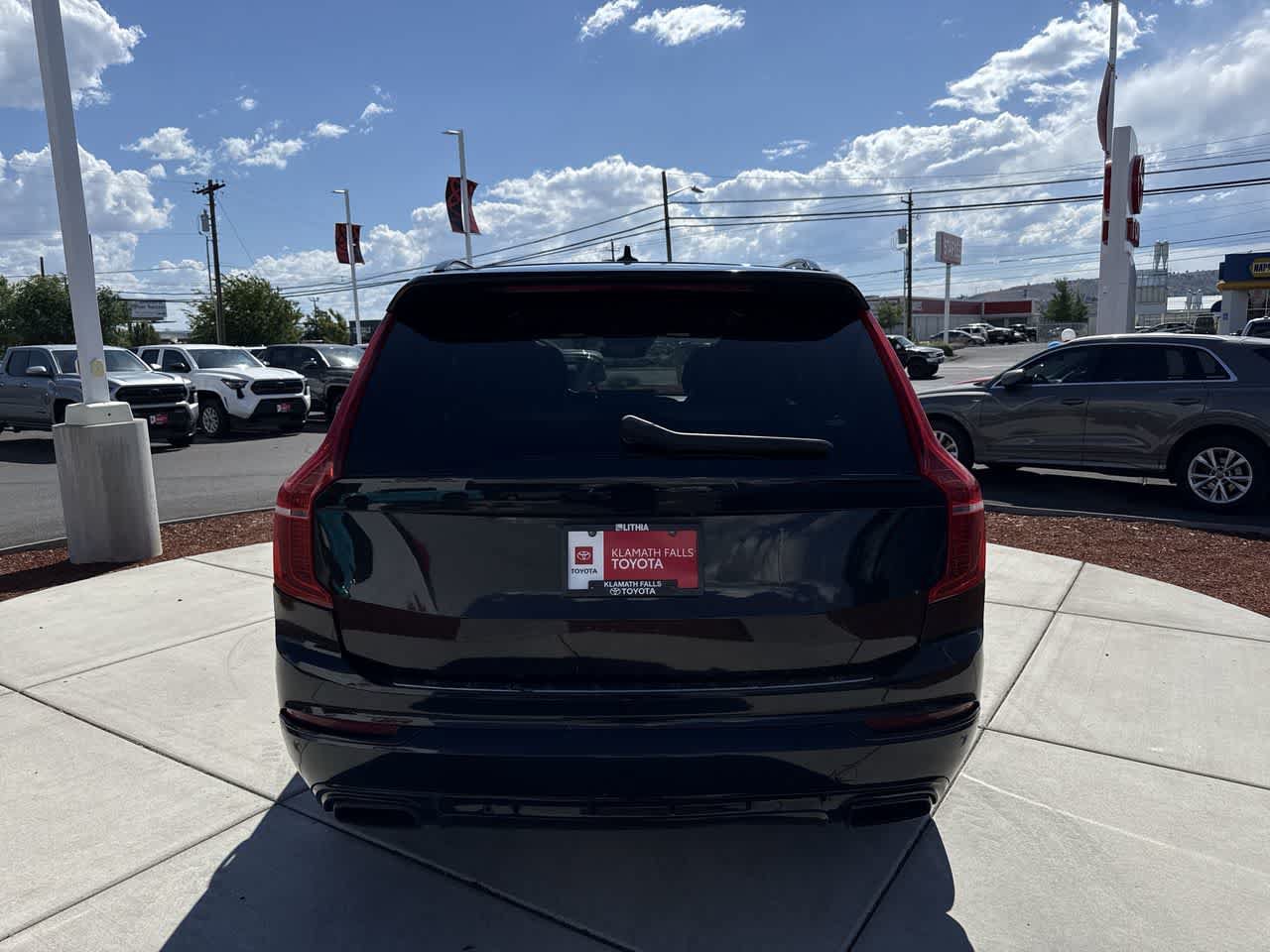 Used 2020 Volvo XC90 T8 R-Design w/ Protection Package Premier AWD/4WD image 4