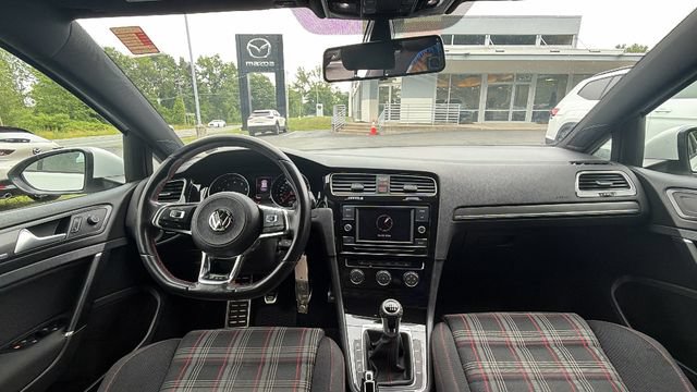 Used 2018 Volkswagen Golf 4-Door FWD image 30