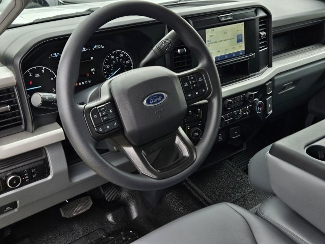 New 2026 Ford F250 XL w/ FX4 Off-Road Package AWD/4WD image 31