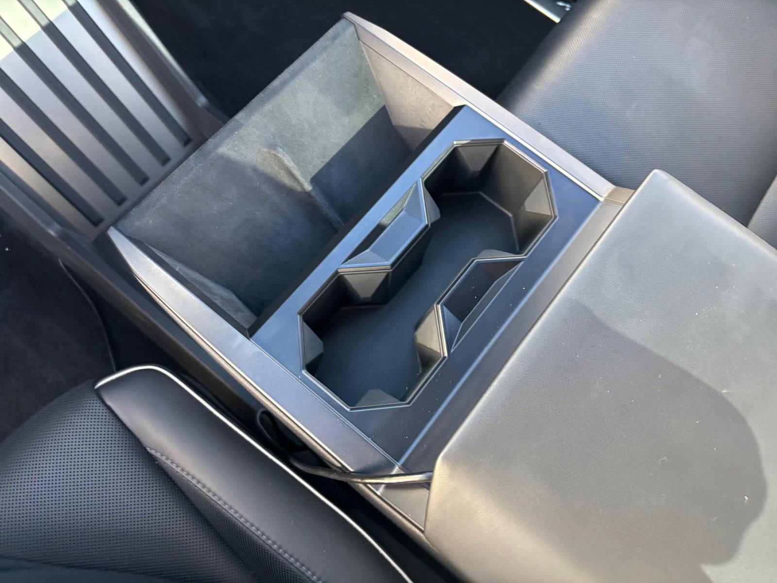 Used 2024 Tesla Cybertruck Cyberbeast image 15