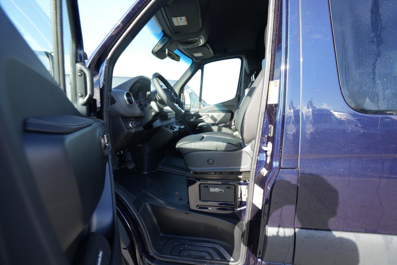 New 2026 Mercedes-Benz Sprinter 2500 image 12