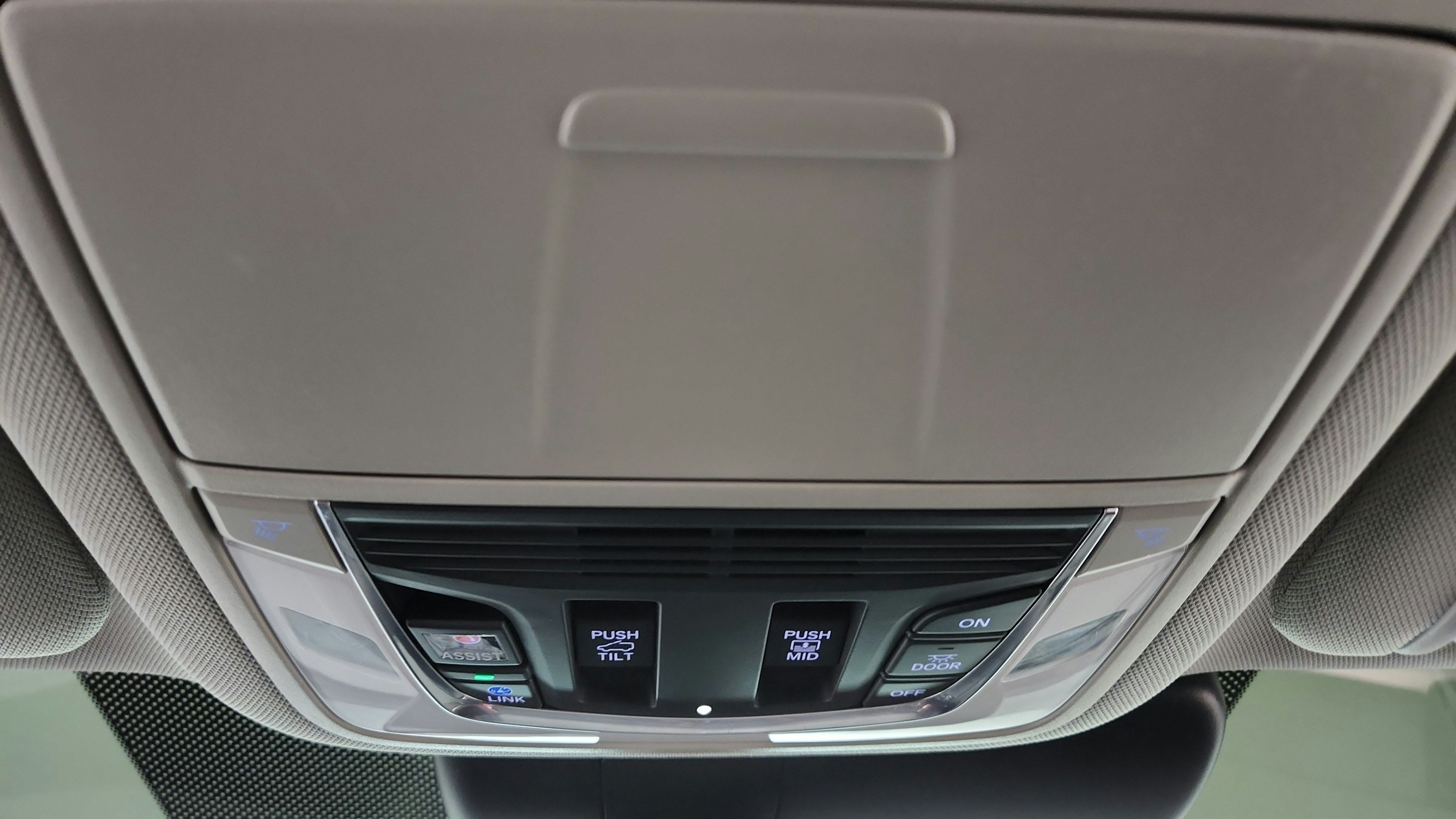 Used 2022 Acura RDX w/ Technology Package FWD image 26