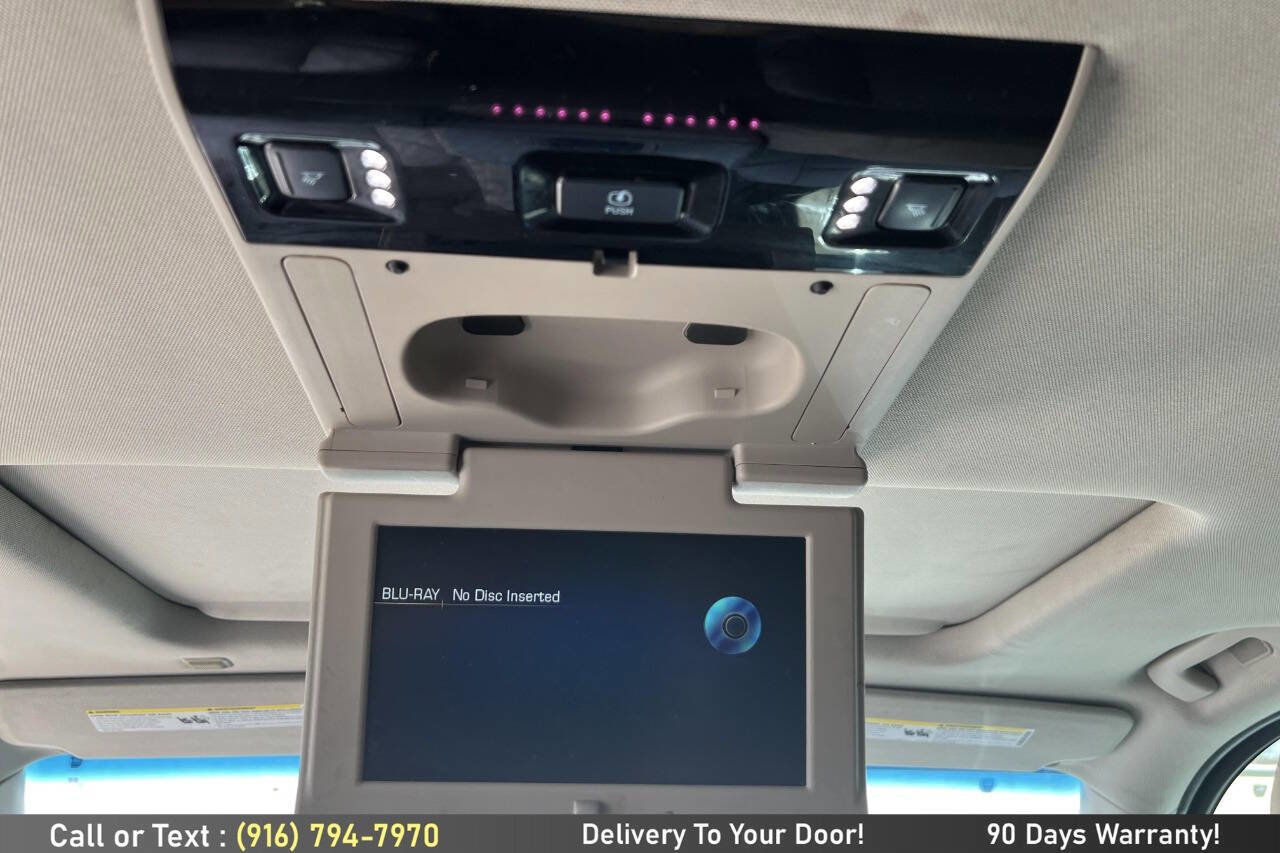 Used 2015 Cadillac Escalade Premium image 30