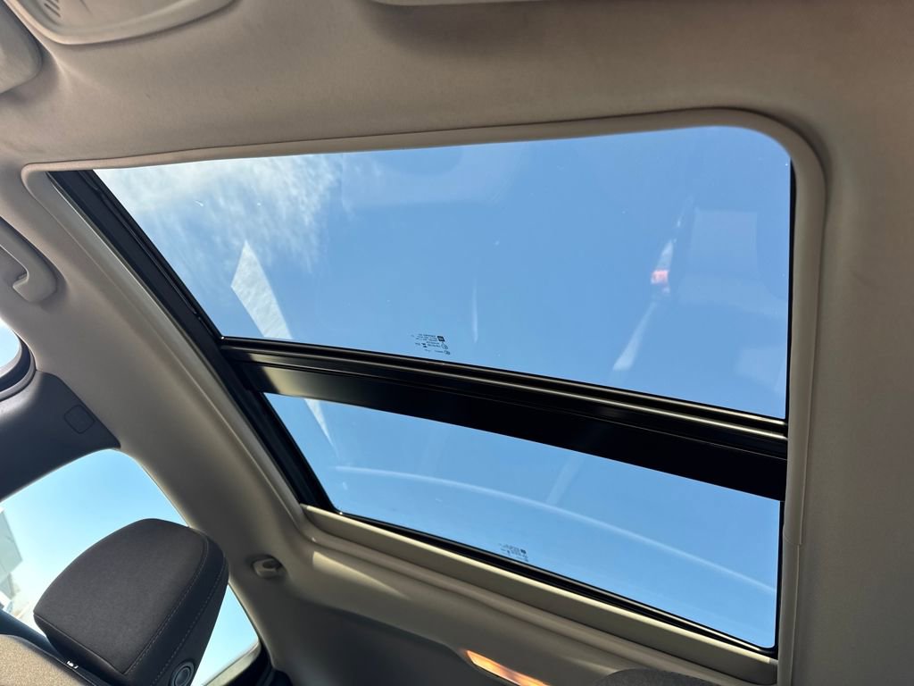 Used 2024 Chevrolet Malibu LT image 26