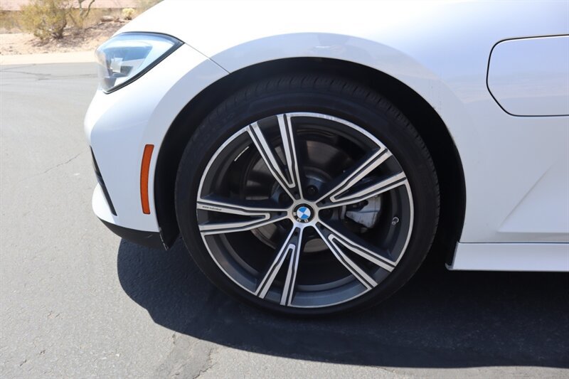 Used 2021 BMW 330e w/ Driving Assistance Package RWD image 18