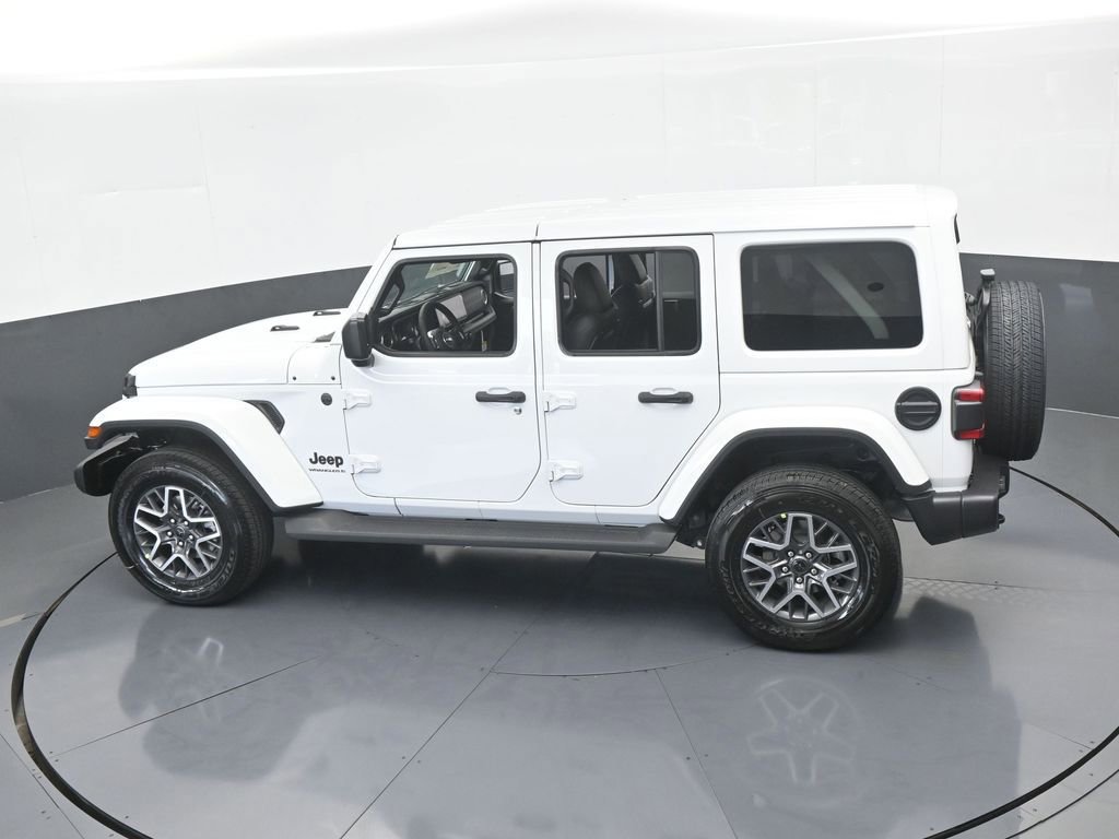 Used 2025 Jeep Wrangler Unlimited Sahara AWD/4WD image 46