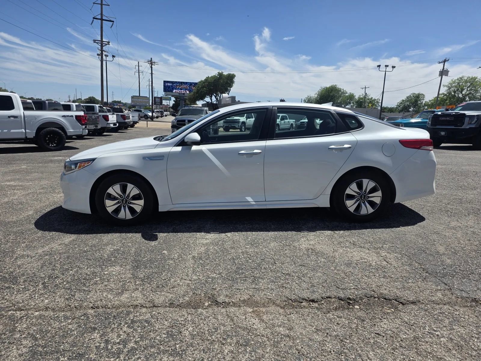 Used 2017 Kia Optima Premium w/ Hybrid Convenience Package FWD image 4