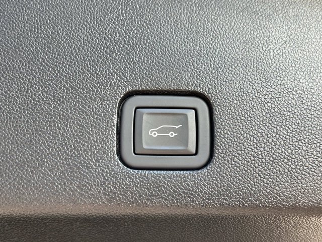 Certified 2024 Cadillac XT6 Premium Luxury AWD/4WD image 11